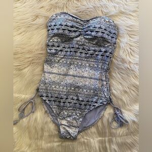 Ambrielle NWT shimmer metallic full piece swimsuit | size Medium